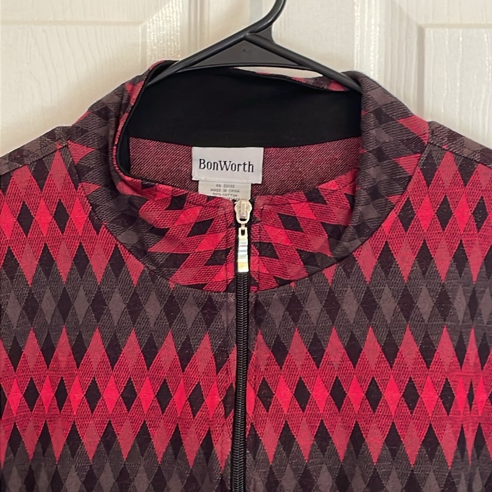 Bon Worth Medium Petite Red Black Jacket, Full Zip Diamond, Stretch, Pockets - Picture 3 of 6